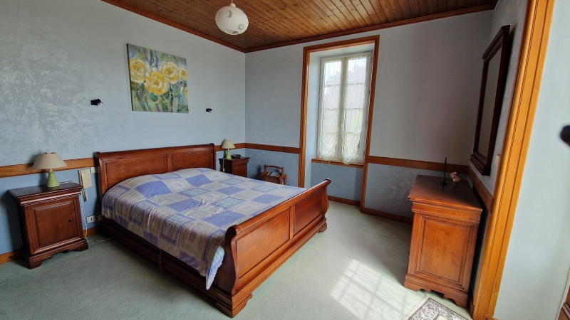 BELLE MAISON A ETAGE